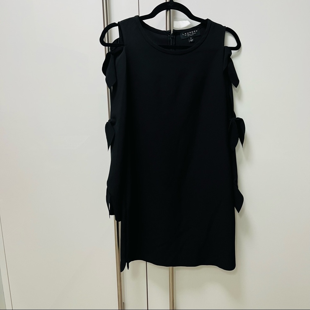 NWOT Laundry by Shelli Segal Black Dress size 0 Polyester/Elastane